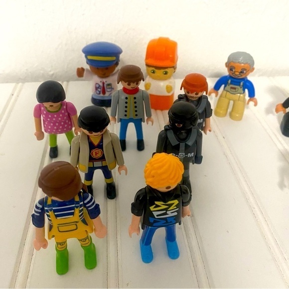 Lego Duplo Mixed Figure Lot Of (18) See All Pictures - Picture 3 of 9